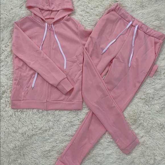 Jogger Set - Picture 4 of 11